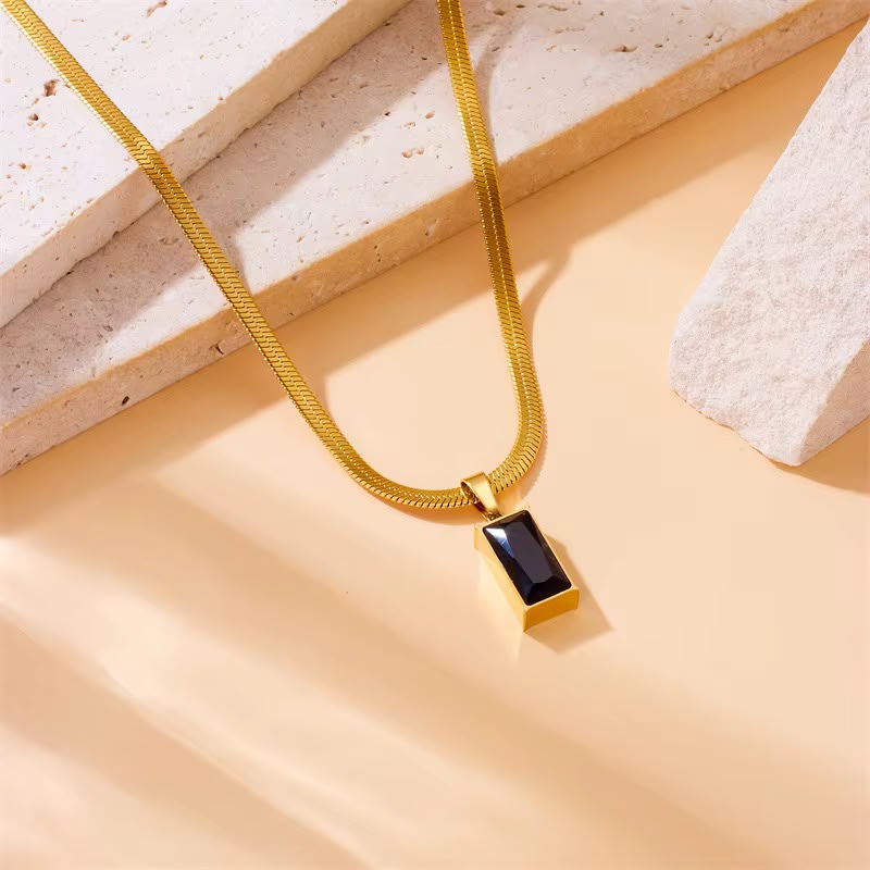 BLACK RECTANGLE GEMSTONE SET